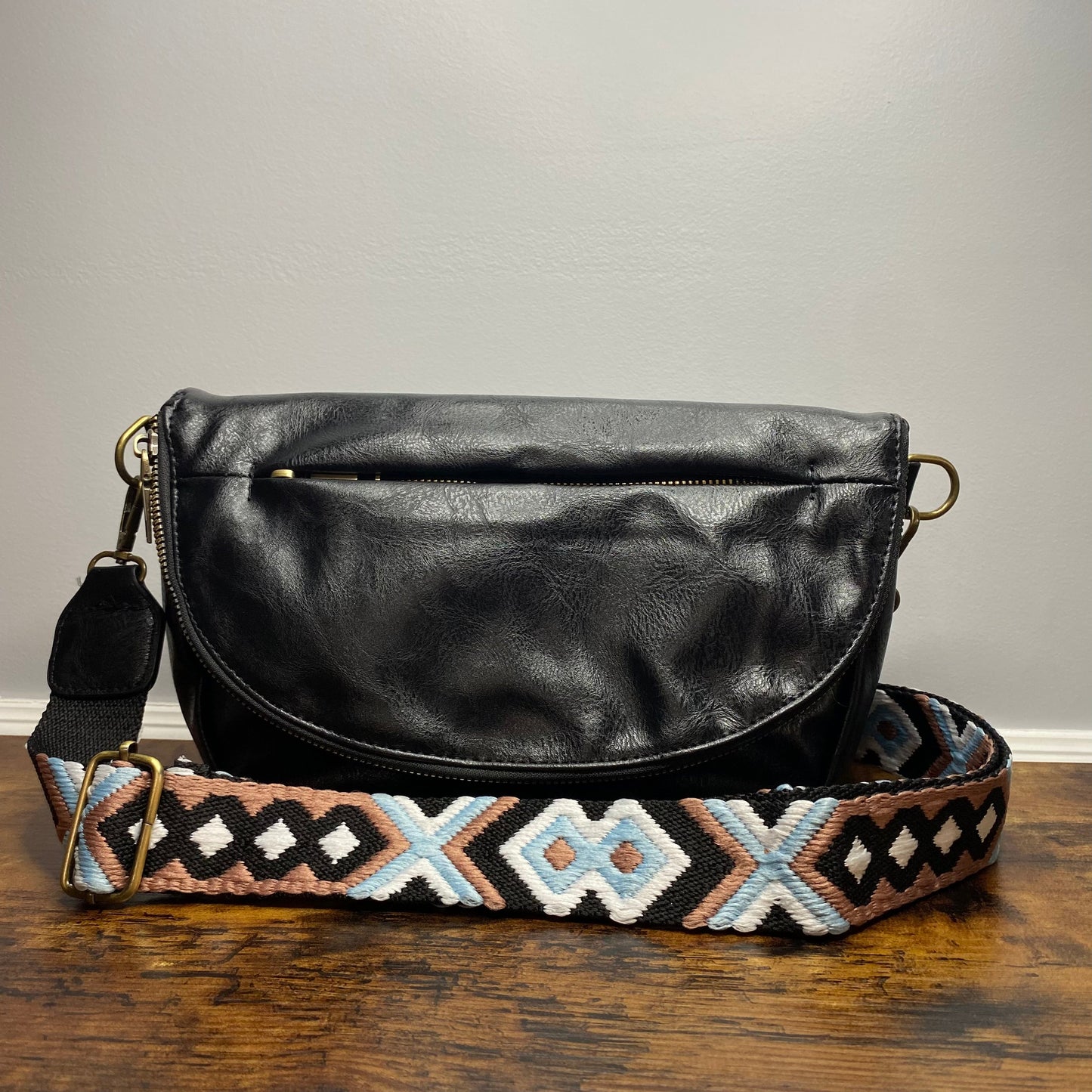 Mary - Crossbody & Chest Bag