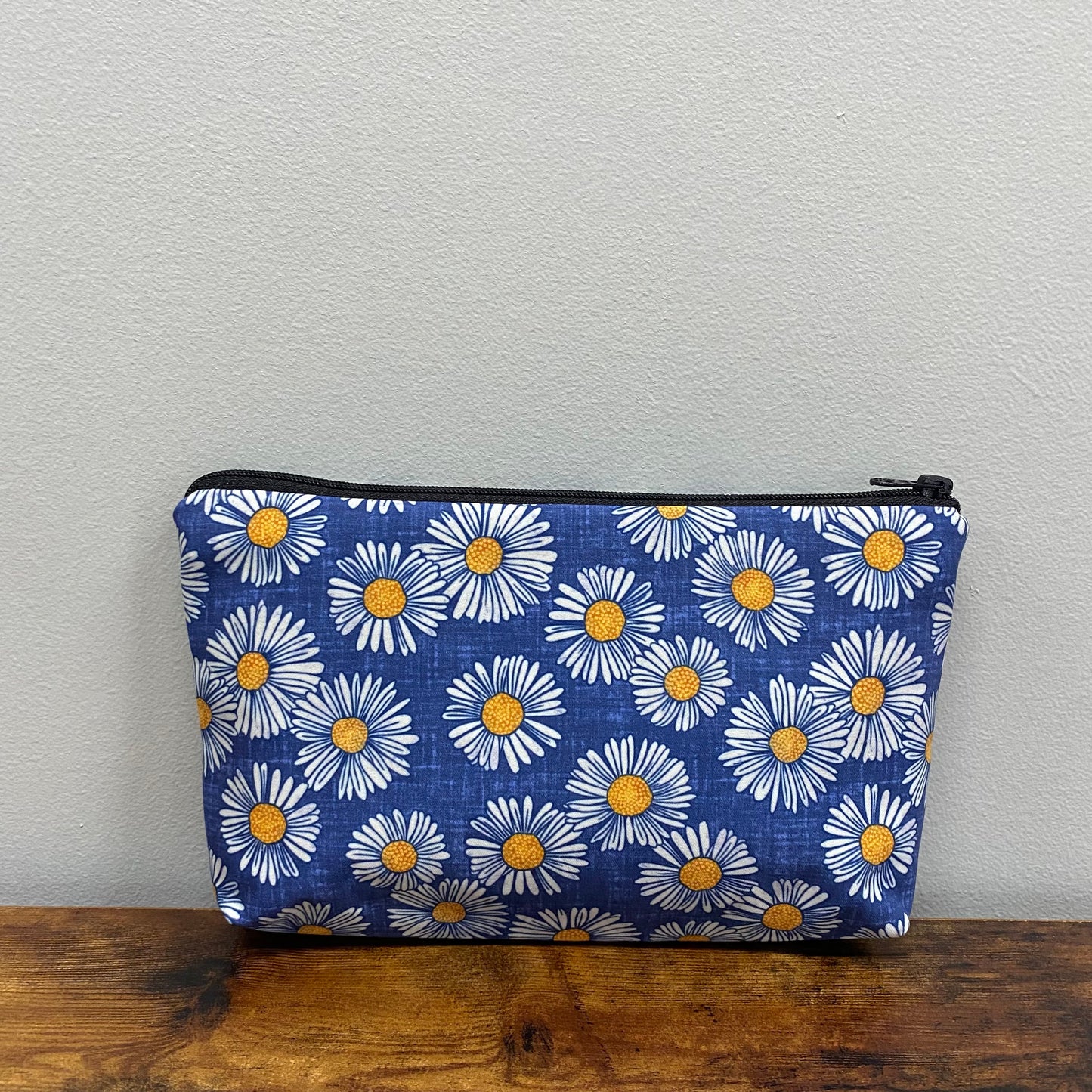 Pouch - Floral Daisy on Denim Blue